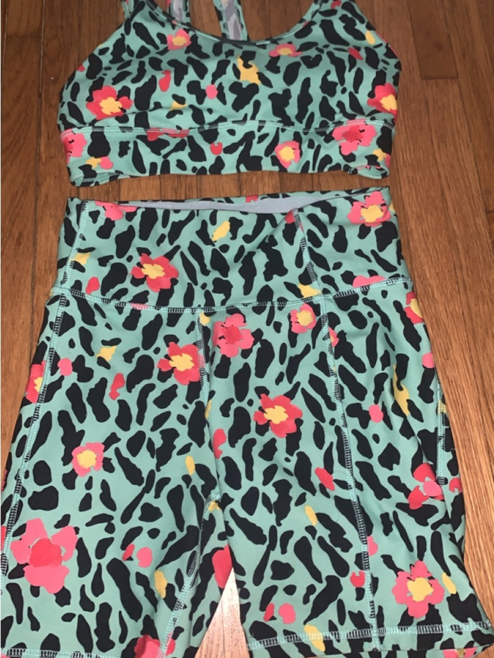 Jessica Simpson Mint Green Floral & Black Leopard Print Active Set